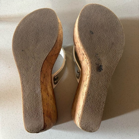 Juicy Couture Silver and Brown Flip-Flops - Picture 7 of 7